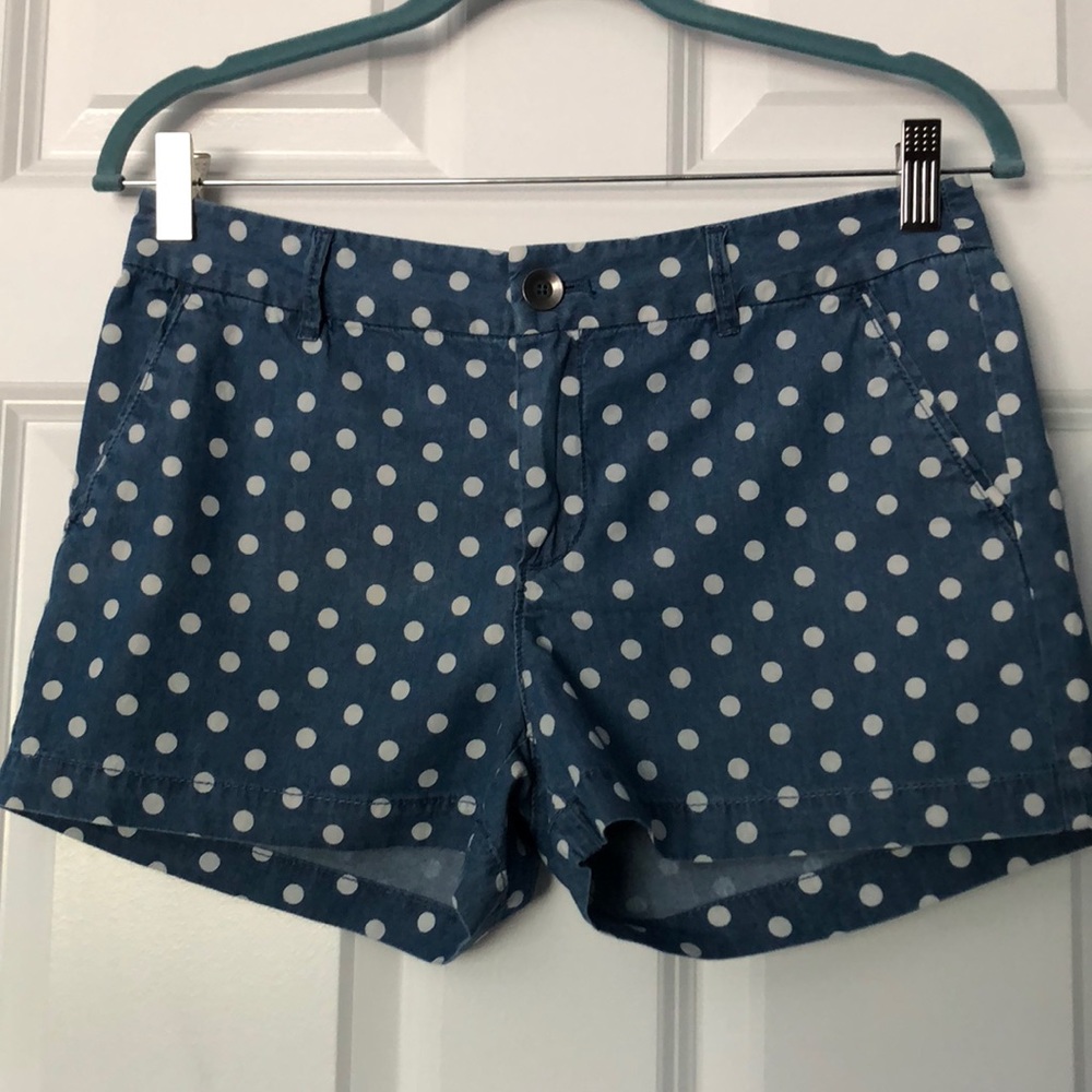 Gap 3 inch shorts.